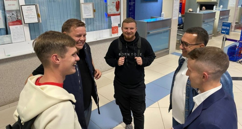 Звезды российского футбола Руслан Пименов и Дмитрий Хлестов проведут мастер-класс для детей в Коми