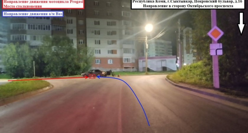 В столице Коми мотоциклист без прав врезался в легковушку