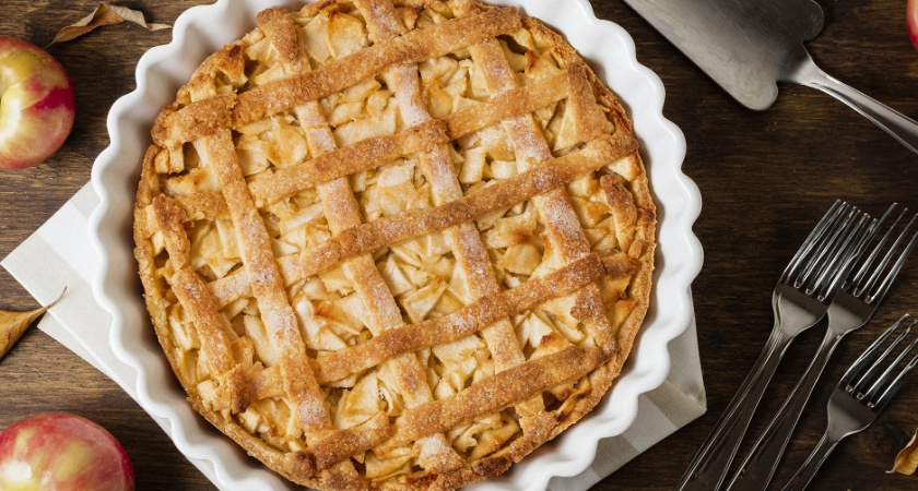 Не кладете в шарлотку творог? А зря! Превратит ее в райский десерт - родные умоляют делать на каждый праздник