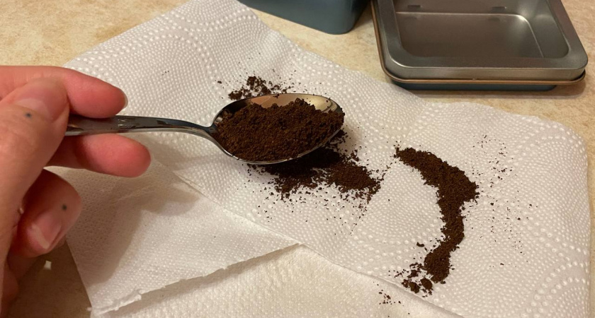Положите ложку кофе на туалетную бумагу – результат вас удивит