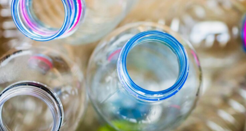 Пластиковые бутылки - полезная вещица, а не мусор: отрезаю донышко и на кухне идеальная чистота