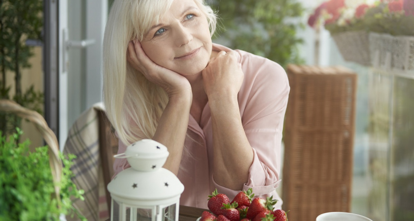 Секреты красоты из прошлого: странные, но гениальные советы моей бабушки, которые до сих пор работают