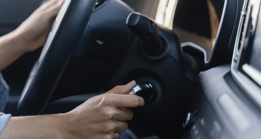 Тихий убийца мотора: ошибка при запуске двигателя о которой большинство водителей даже не догадываются — прекратите это делать