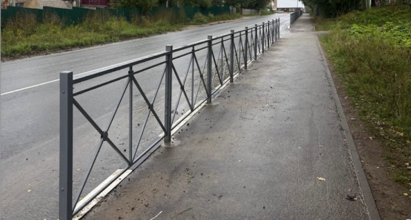 В Коми по требованию прокуратуры установили защитные ограждения у детского сада