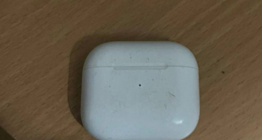 Полиция вернет школьнику из Коми AirPods