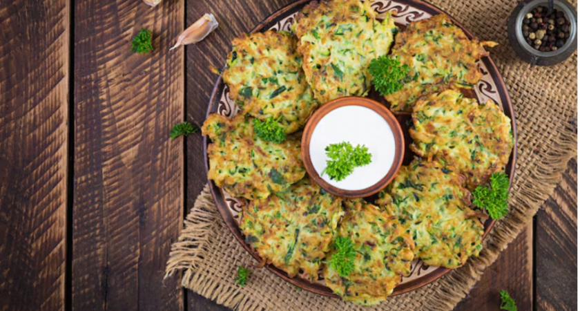 Кабачковые оладьи с секретом. Для хруста и вкуса добавляю в них 1 плод — и никакой водянистости 