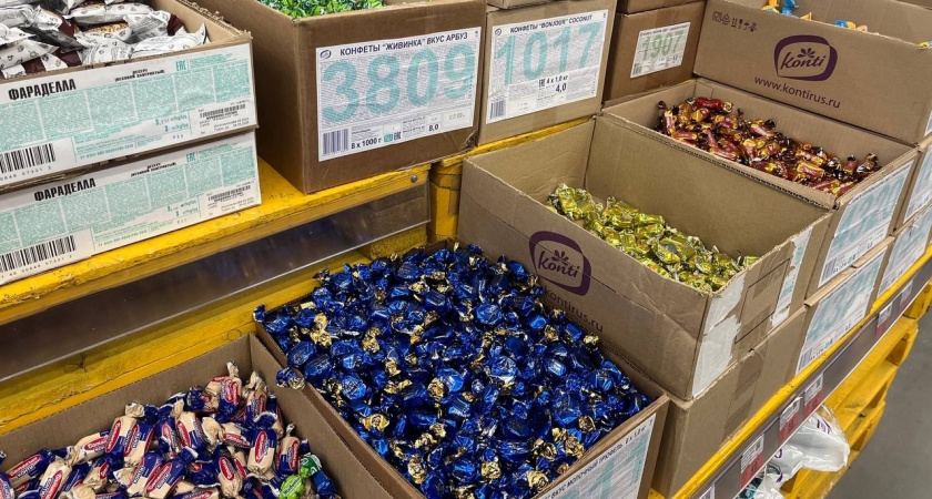 Зашел в Светофор и честно сравнил цены на Озоне: сколько стоят одни и те же простые товары - кофе, сыр и конфеты