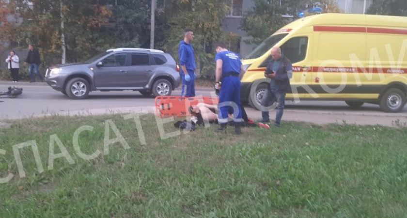 В Ухте водитель самоката госпитализирован после столкновения с автомобилем