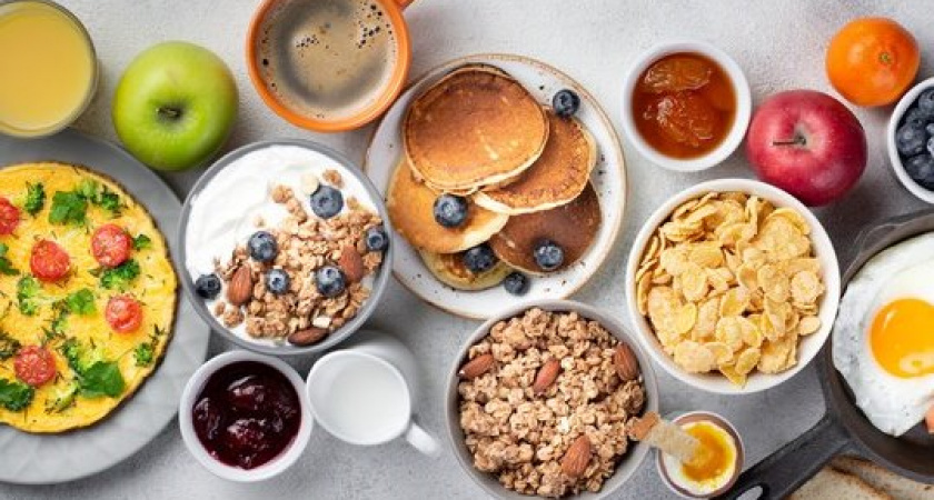 Сахар упрямо держится выше 8: ищите в холодильнике 4 врагов — это не только сладкое