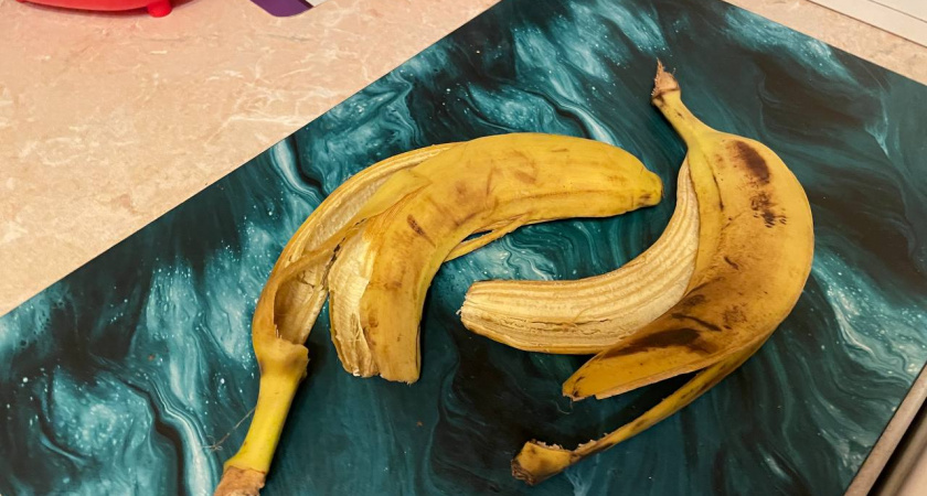 Беру банановую кожуру и натираю: не мусор, а настоящий клад - вот как его применяю