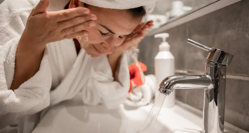 Морская соль вместо антивозрастного крема: доступный секрет молодости и упругости кожи