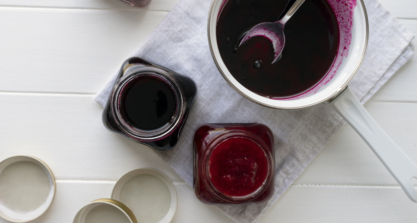 Варенье из этой ягоды затмит малиновое и клубничное: готовится просто и быстро - удивит необычным вкусом. Готовлю сразу 10 банок
