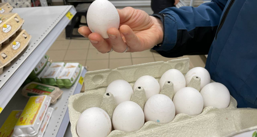 Почему яйца после варки нельзя класть в холодную воду. Запомните раз и навсегда