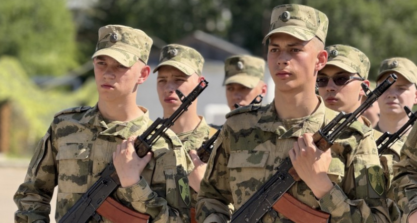 Юношей из Коми призовут в Северо-Западный округ Росгвардии