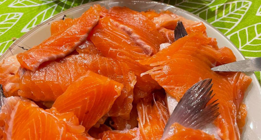 Идеальный посол: рыболовы раскрыли точный рецепт засолки горбуши