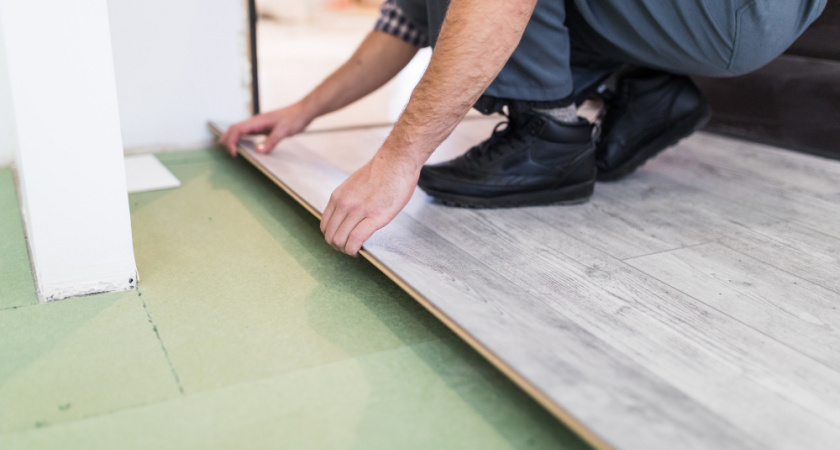 После такого ламинат не захочет никто: дизайнер представил идеальное напольное покрытие — красивое, теплое и дешевое