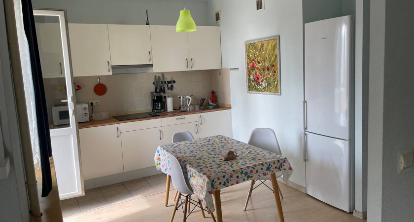 Забыла о ежедневной уборке: этот хитрый метод спасает мою кухню от жира и налета - больше не скапливается