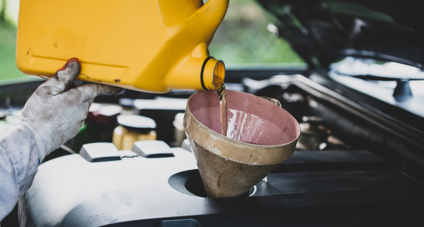 Правильное обслуживание автомобиля: когда менять масло?