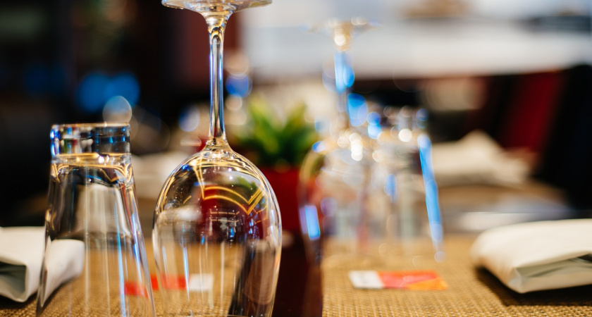 Храните стаканы и чашки перевернутыми и притяните удачу: старинная примета, которая работает