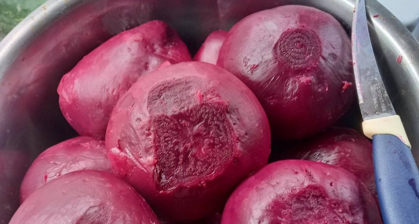 Как сварить свеклу за 15 минут: кулинарный лайфхак без неприятного запаха
