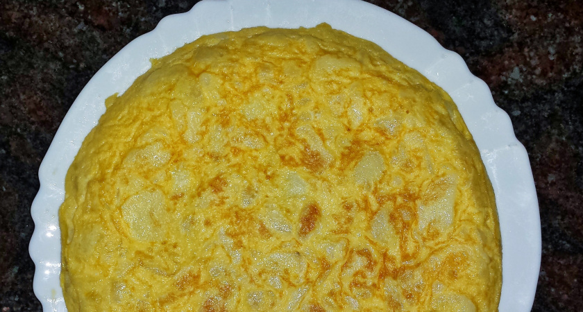 Омлет с картофелем: вкусное и сытное испанское блюдо