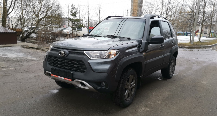 До дачи и обратно не довезет - новая Лада Нива разочаровала: современная начинка не перевесила недостатки