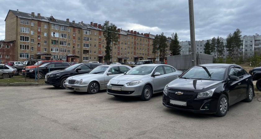 Верховный суд определил статус парковок: дворы перестают быть территорией войн за места