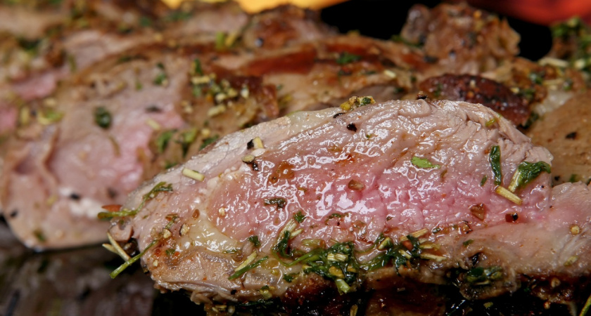 Трачу 5 минут своего времени, а мясо получается как в ресторане: в 2 раза вкуснее, чем шашлык