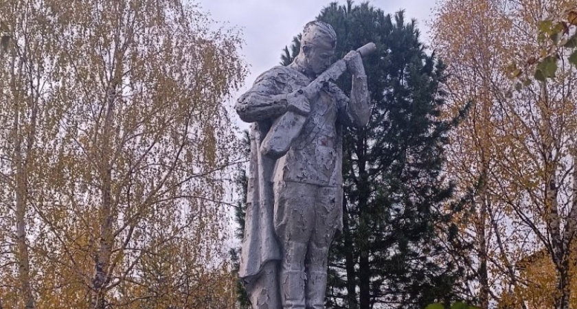 Прокуратура через суд заставила администрацию одного из районов в Коми отреставрировать военный мемориал