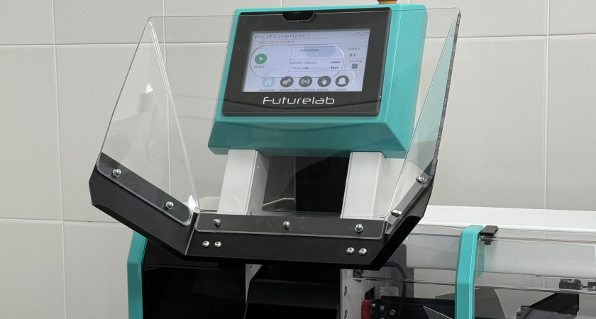 В Коми заработал первый робот-сортировщик анализов, ускоряющий диагностику