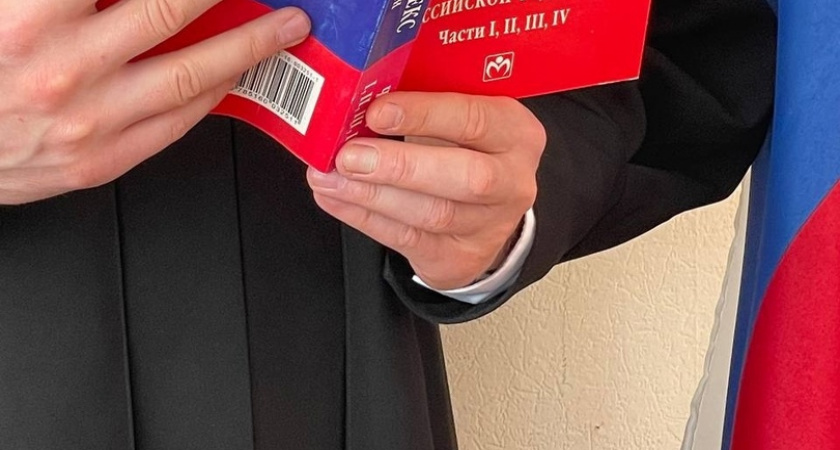 Суд внес изменения в приговор по делу о поджоге женщины в Коми