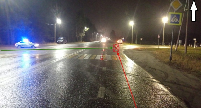 В Коми пешеход, переходивший дорогу в неположенном месте, попал под колеса иномарки