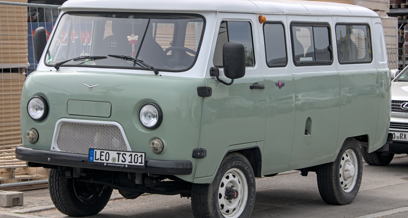 За что в Японии полюбили УАЗ "Буханку", если там идеальные дороги: выяснил и обомлел