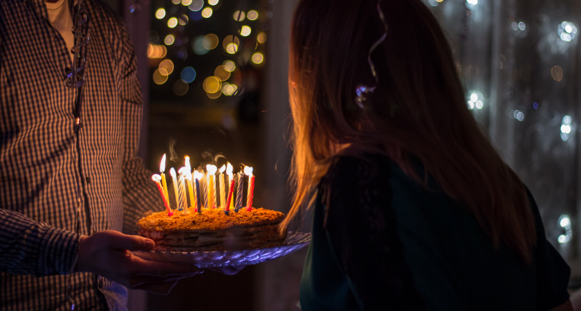 Сколько денег дарить на день рождения: практичный гид по сумме в конверте