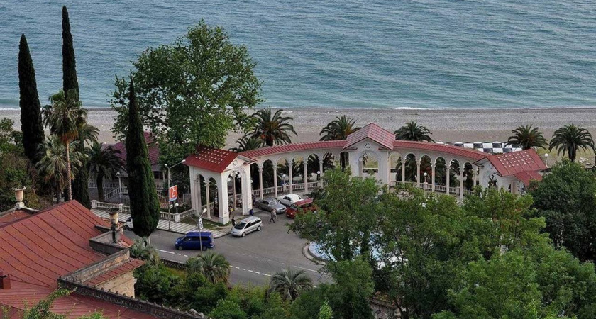 "Чуть ноги унесли от этого гостеприимства": российский турист дал честный отзыв об отдыхе в Абхазии