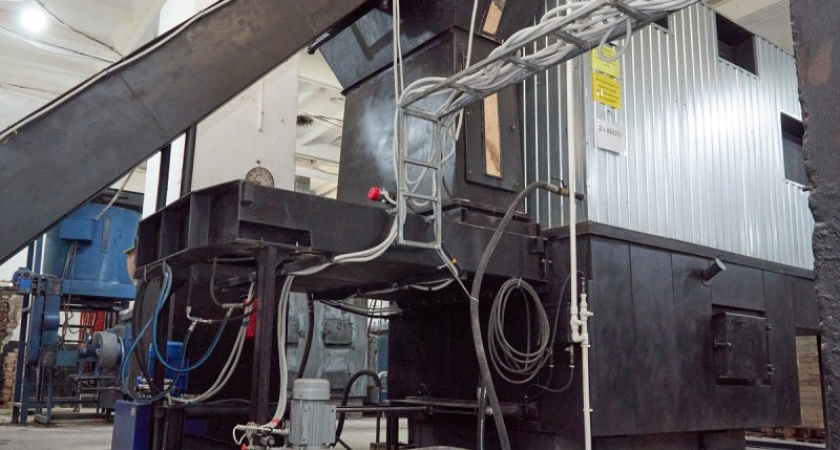 В колониях Коми запустили экологичные котлы на опилках, создав новые рабочие места