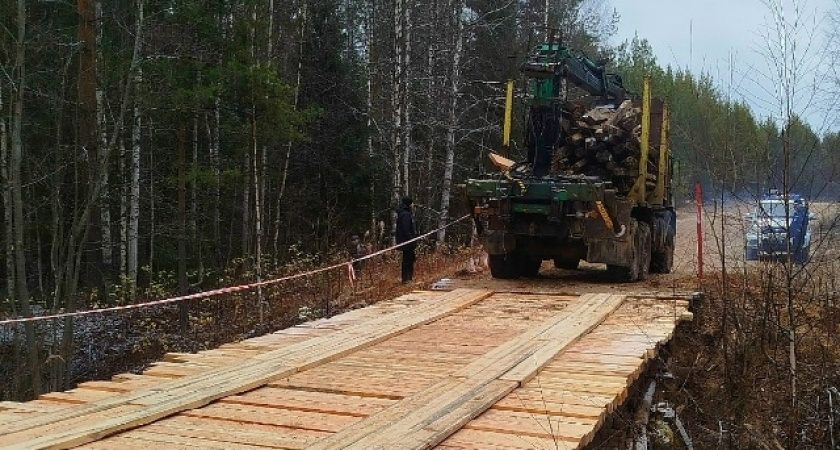 В Коми восстановили разрушенный мост 