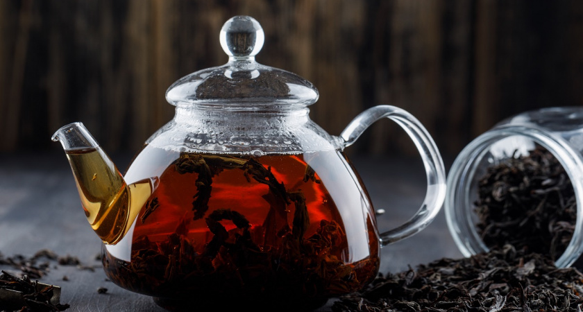 Чай в пакетиках больше не беру: завариваю только таким способом - научила коллега