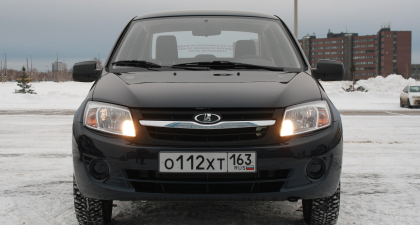 АвтоВАЗ смеется над нами? Неделю поездил на Гранте-2025 и нашел 5 серьезных недостатков - честный отзыв