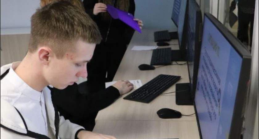 В Национальной библиотеке Коми стартовал стратегический тур для молодежи "Код безопасности"