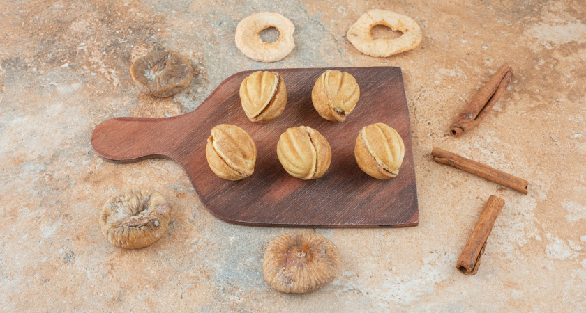 Печенье «Орехи» с варёной сгущёнкой без формочек - превратит чаепитие в детское воспоминание