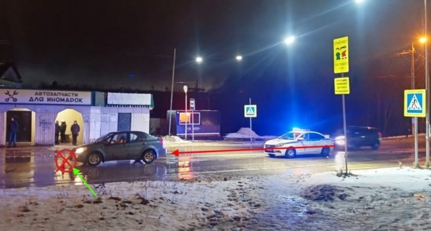 В Сосногорске женщина, переходившая дорогу в неположенном месте, попала под колеса машины 