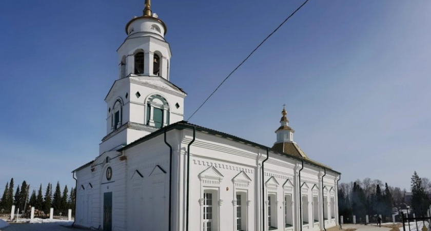 В Коми произошел пожар в старинной церкви, претендующей на статус памятника