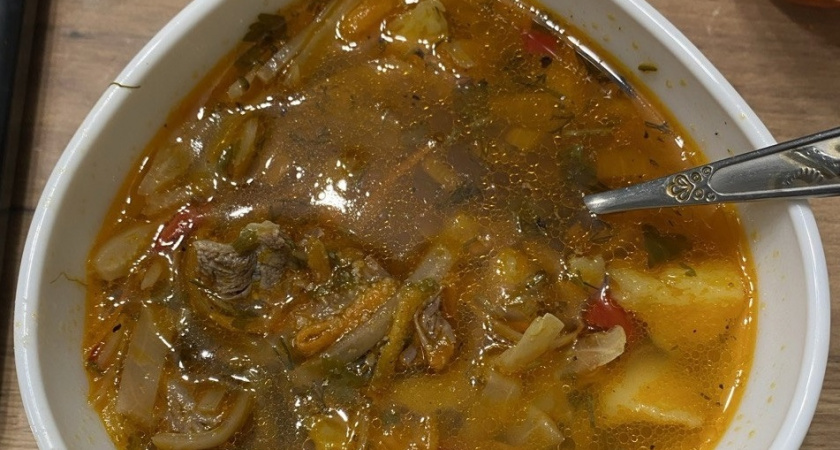 Варю огромную кастрюлю грибного супа — и она пустеет за 30 минут: 2 ингредиента для насыщенного лесного вкуса