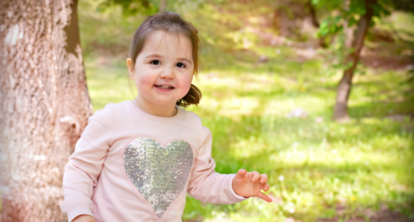 В Англии так называли королев, а мы сейчас нос воротим: прекрасное имя для дочери - в переводе значит "благородная"