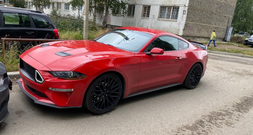 Что делать если во дворе подпёрли машину и не оставили номер телефона - автоюрист поставил точку в этом вопросе