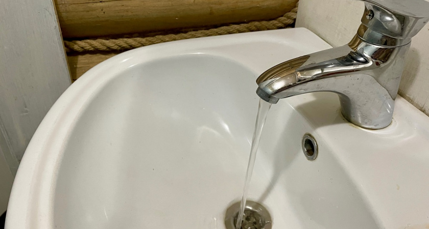 Лучший способ очистить кран от накипи: работает быстрее и дешевле распиаренных магазинных средств