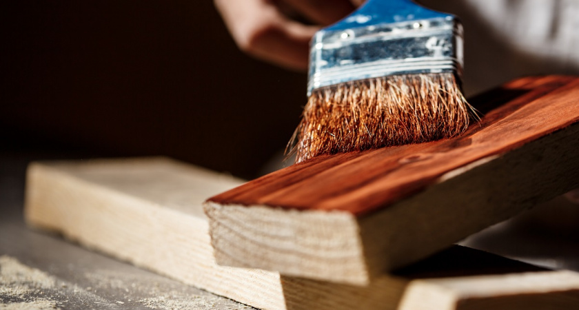 Выбросьте химические пропитки: дедовский способ защитит древесину на 100 лет - рецепт до смешного прост