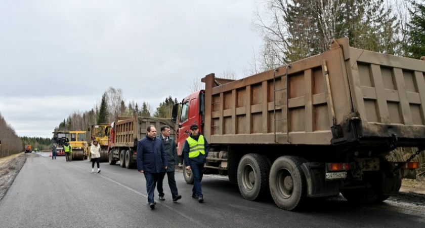 Ростислав Гольдштейн анонсировал масштабные проекты на 2026 год в сфере дорожного строительства в Коми