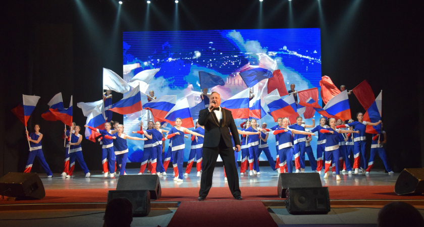 В Ухте состоялся праздничный концерт в честь дня матери